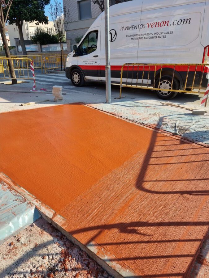 pavimento acabado rayado carril bici cambrils